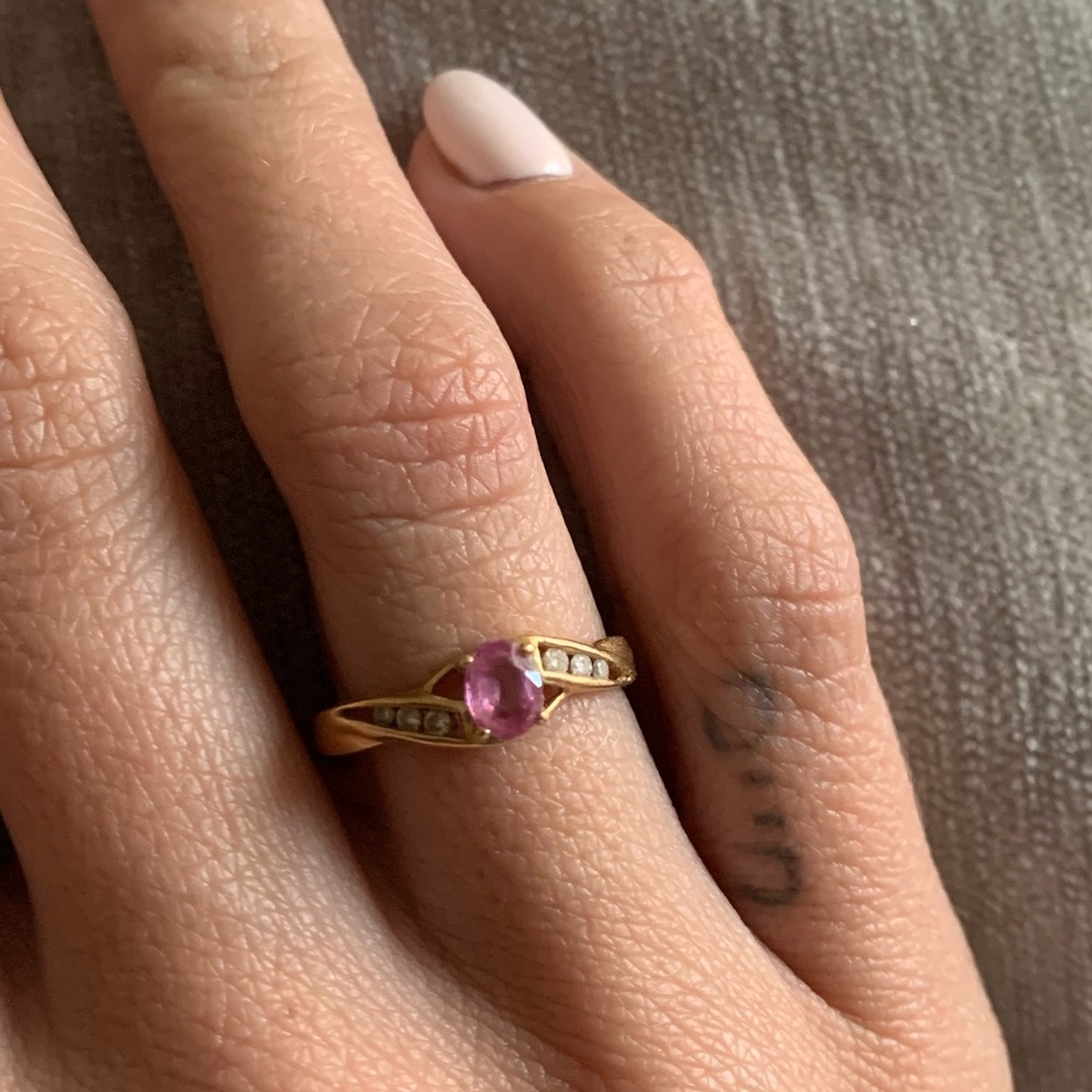 Pink sapphire ring